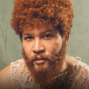Martins apresenta o show Versões na Casa Capitão
