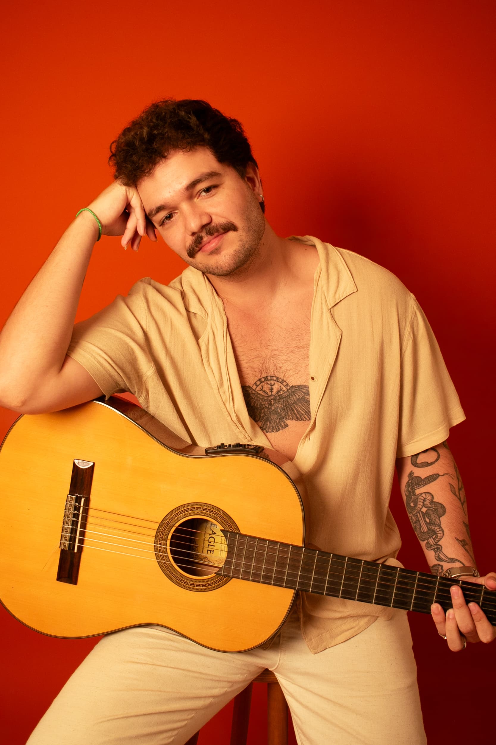 Jônatas Belgrande estreia-se em Lisboa com Tá Escrito em MPB