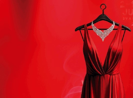 Diário de um vestido vermelho leva criação coletiva à Boutique da Cultura