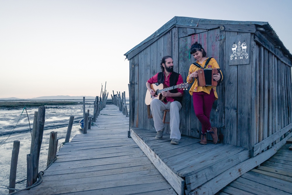 Dahú transforma música tradicional num baile de verão na Quinta Alegre